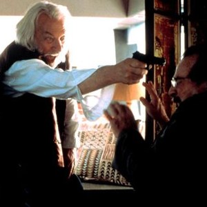 BIG SHOT'S FUNERAL, Donald Sutherland, Paul Mazursky, 2001, (c) Sony Pictures Classics