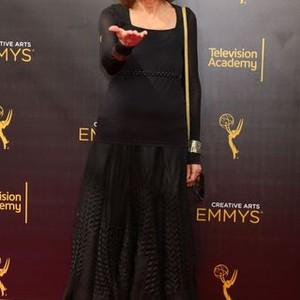 Gloria Steinem at arrivals for 2016 Creative Arts Emmy Awards - SUN, Microsoft Theater, Los Angeles, CA September 11, 2016. Photo By: Priscilla Grant/Everett Collection