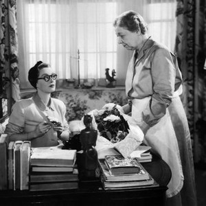 OLD ACQUAINTANCE, from left: Bette Davis, Esther Dale, 1943