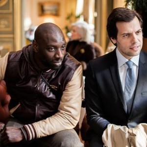 ON THE OTHER SIDE OF THE TRACKS, (aka DE L'AUTRE COTE DU PERIPH), from left: Omar Sy, Laurent Lafitte, 2012. ©Weinstein Company