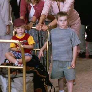THE DEEP END OF THE OCEAN, from left: Cory Buck, Michelle Pfeiffer, Brenda Strong, Michael McElroy, 1999, ©Columbia Pictures