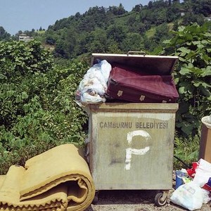 Polluting Paradise (2012) photo 7