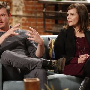 The Writers' Room, Beau Willimon (L), Laura Eason (R), 'House of Cards', Season 2, Ep. #3, 05/02/2014, ©SC