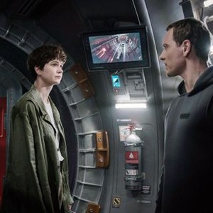 ALIEN: COVENANT, FROM LEFT: KATHERINE WATERSTON, MICHAEL FASSBENDER, 2017. PH: MARK ROGERS/TM AND COPYRIGHT © TWENTIETH CENTURY FOX FILM CORPORATION. ALL RIGHTS RESERVED.