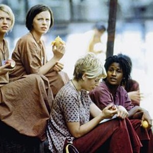BROKEDOWN PALACE, top from left: Claire Danes, Kate Beckinsale, bottom from left: Amanda De Cadenet, Bahni Turpin, 1999, TM & Copyright © 20th Century Fox Film Corp.