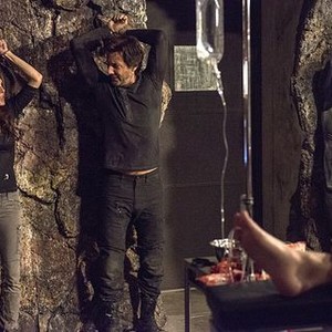 The 100, Paige Turco (L), Henry Ian Cusick (C), Lindsey Morgan (R), 'Blood Must Have Blood, Part Two', Season 2, Ep. #16, 03/11/2015, ©KSITE