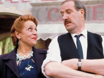 Allo 'Allo!: Season 1 | Rotten Tomatoes