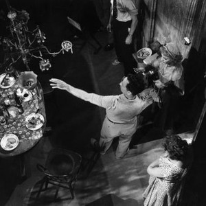 A STREETCAR NAMED DESIRE, director Elia Kazan, Vivien Leigh, on set, 1951