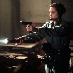 BONE COLLECTOR, Angelina Jolie, 1999, police target practice