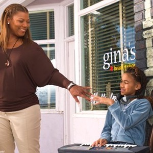 (L-R) Queen Latifah as Gina and Paige Hurd as Vanessa in "Beauty Shop."