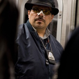 Luis Guzmán as Phil Ramos in "The Taking of Pelham 123." photo 18