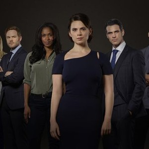 Emily Kinney, Shawn Ashmore, Merrin Dungey, Hayley Atwell, Eddie Cahill and Manny Montana (from left)
