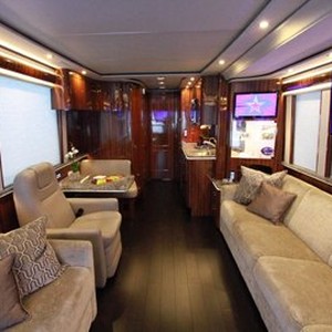 Celebrity Motor Homes: Season 2, Episode 1 - Rotten Tomatoes