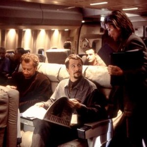 AIR FORCE ONE, Elaya Baskin (l.), Gary Oldman (center), 1997, (c)Columbia Pictures