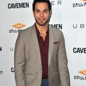 Skylar Astin at arrivals for CAVEMEN Premiere, ArcLight Cinemas, Los Angeles, CA February 5, 2014. Photo By: Dee Cercone/Everett Collection