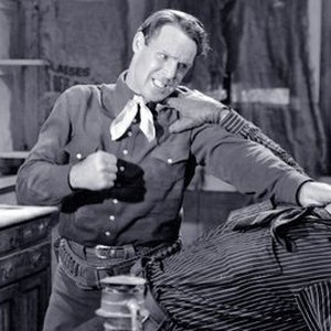 Whistling Bullets (1937) photo 12
