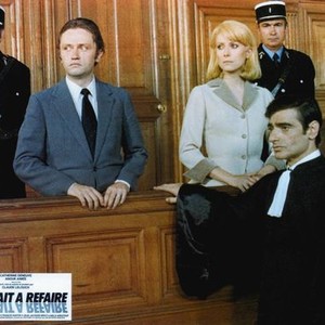 SI C'ETAIT A REFAIRE, (aka IF I HAD IT ALL TO DO OVER AGAIN), Niels Arestrup (second from left), Catherine Deneuve, Charles Denner (in robe), 1976