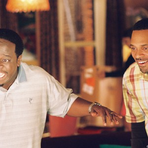 (L-R) Cedric the Entertainer as Ralph Kramden and Mike Epps as Ed Norton in "The Honeymooners." photo 13