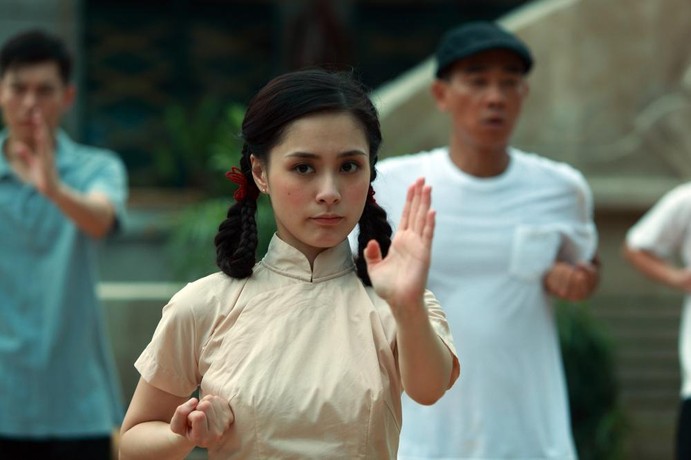 Maydonda retro porno Semiz fohishalar jinsiy aloqa