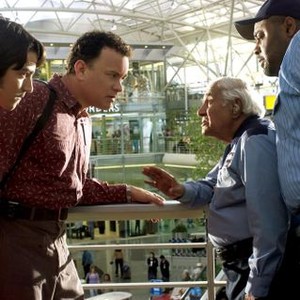 THE TERMINAL, Diego Luna, Tom Hanks, Kumar Pallana, Chi McBride, 2004, (c) DreamWorks
