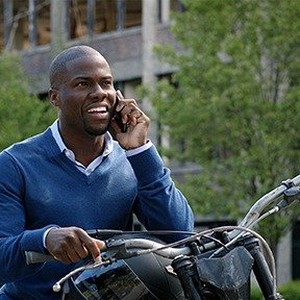 Kevin Hart as Calvin in "Central Intelligence." photo 8