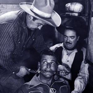 Outlaws of the Plains (1946) photo 1