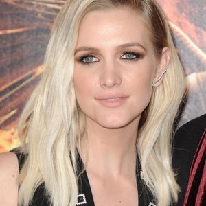 Ashlee Simpson at arrivals for THE HUNGER GAMES: MOCKINGJAY - PART 1 Premiere, Nokia Theatre L.A. LIVE, Los Angeles, CA November 17, 2014. Photo By: Dee Cercone/Everett Collection