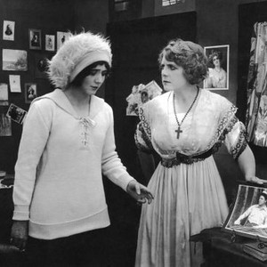 THE SPOILERS, from left, Bessie Eyton, Kathlyn Williams, William Farnum, (in photo), 1914