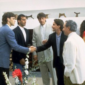 D2: THE MIGHTY DUCKS, second from right: Emilio Estevez, far right: Michael Tucker, 1994, ©Buena Vista Pictures