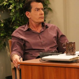 Anger Management, Charlie Sheen, 'Charlie and Kate Start a Sex Study', Season 2, Ep. #22, 06/06/2013, ©FX
