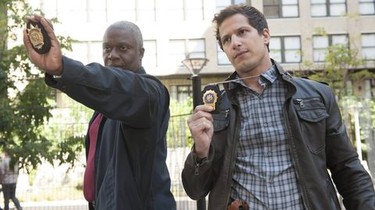 Brooklyn nine nine best sale season 1 ep 1