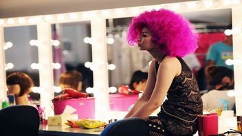 East Meets West | Rotten Tomatoes