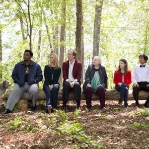 TABLE 19, FROM LEFT, CRAIG ROBINSON, LISA KUDROW, STEPHEN MERCHANT, JUNE SQUIBB, ANNA KENDRICK, TONY REVOLORI, 2017. PH: JACE DOWNS. TM & COPYRIGHT ©FOX SEARCHLIGHT PICTURES. ALL RIGHTS RESERVED