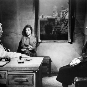 INSPECTOR MAIGRET, (aka MAIGRET TEND UN PIEGE), Jean Gabin, Annie Girardot, Lucienne Bogaert, 1958