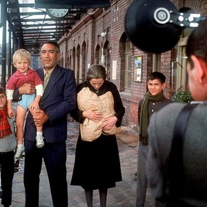 THE 25TH HOUR, (aka LA VINGT-CINQUIEME HEURE), Anthony Quinn, Virna Lisi, 1967