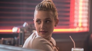 Riverdale season clearance 1 episode 1