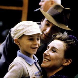 LIFE IS BEAUTIFUL, Giorgio Cantarini, Roberto Benigni, Nicoletta Braschi, 1998