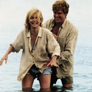 UP CLOSE AND PERSONAL, from left, Michelle Pfeiffer, Robert Redford, 1996, © Buena Vista