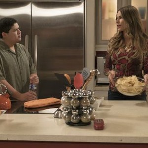 Modern Family, Rico Rodriguez (L), Sofia Vergara (R), 'Man Shouldn't Lie', Season 7, Ep. #19, 04/13/2016, ©ABC