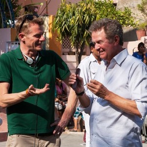 THE SECOND BEST EXOTIC MARIGOLD HOTEL, director John Madden (right), on set, 2015. ph: Laurie Sparham/TM & copyright © Fox Searchlight. All rights reserved