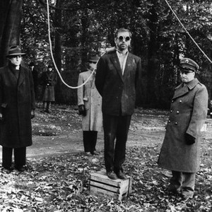 CONFESSION, Yves Montand, 1970, execution by hanging