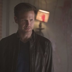 Matthew Davis Characters: Alaric Saltzman Television: The Vampire Diaries :  Season 3 (TV-Serie) USA