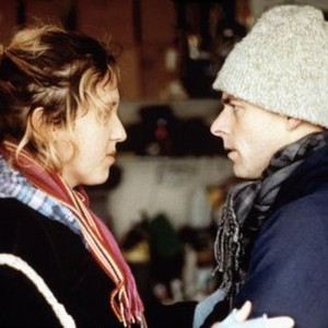 SERIES 7, 2001; Brooke Smith discusses a scene with director Daniel Minahan on the set of his film SERIES 7.