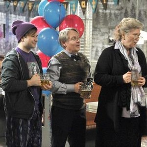 Once Upon a Time, Jeff Kaiser (L), David Paul Grove (C), Beverley Elliott (R), 'There's No Place Like Home', Season 3, Ep. #23, 05/11/2014, ©ABC
