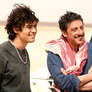 ITALIANS, from left: Riccardo Scamarcio, Sergio Castellitto, 2009. ©Filmauro Distribuzione