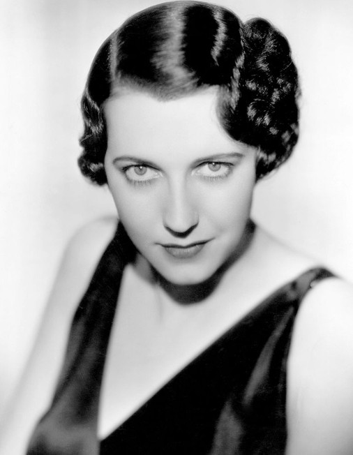 Mona Barrie