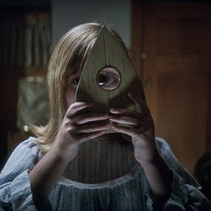 Lulu Wilson as Doris Zander in "Ouija: Origin of Evil." photo 11