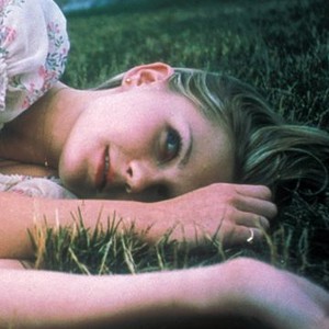 The Virgin Suicides (1999) photo 4