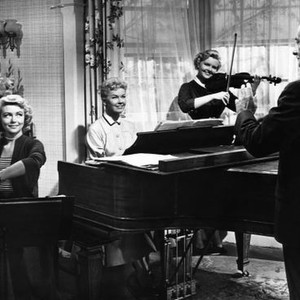 YOUNG AT HEART, Dorothy Malone, Doris Day, Elisabeth Fraser, Robert Keith, 1954