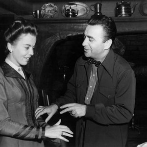 LADIES IN RETIREMENT, Ida Lupino, director Charles Vidor on set, 1941